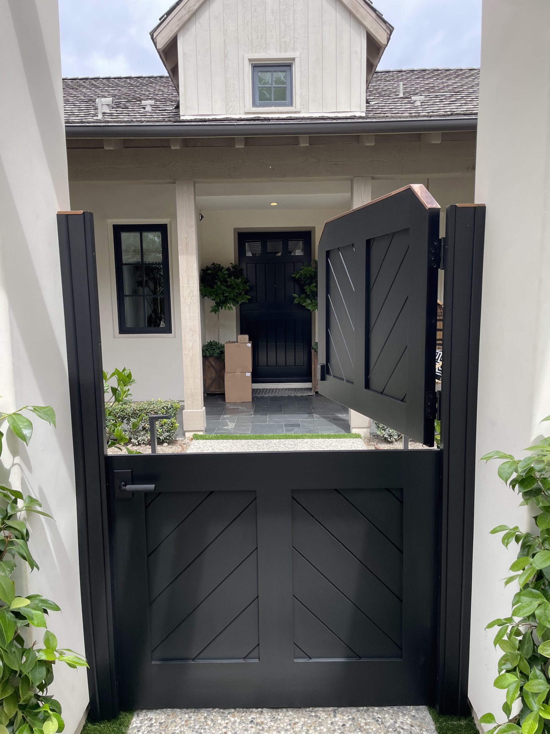 Contemporary & Modern Wood Gate 1324