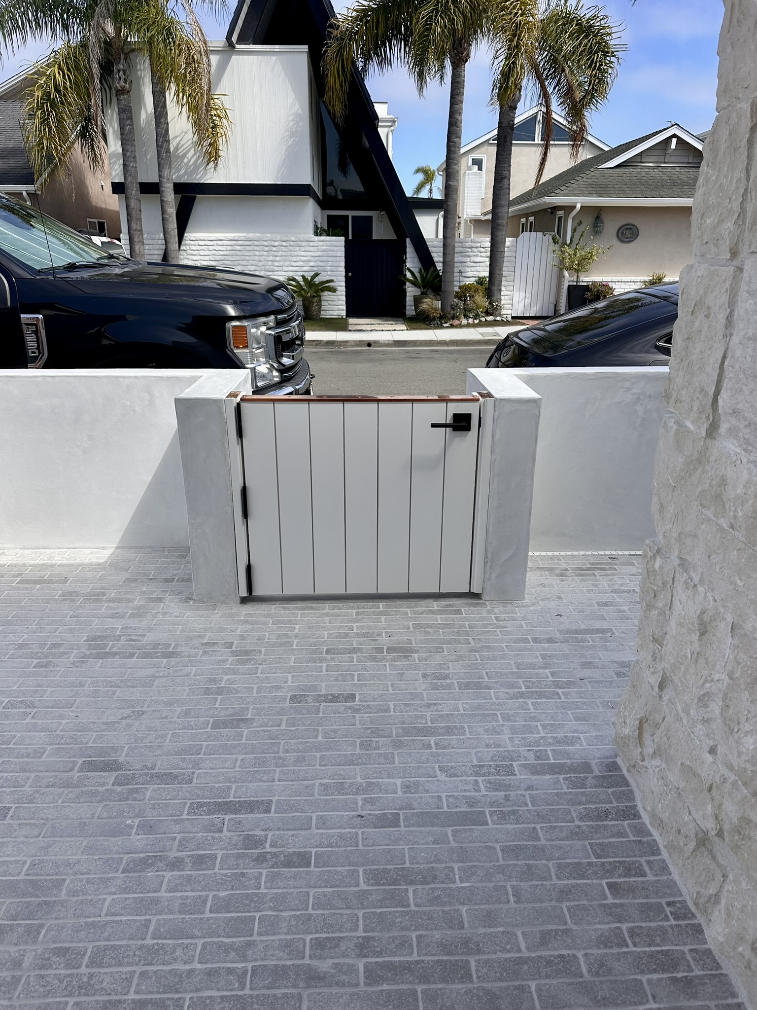 Contemporary & Modern Wood Gate 1325
