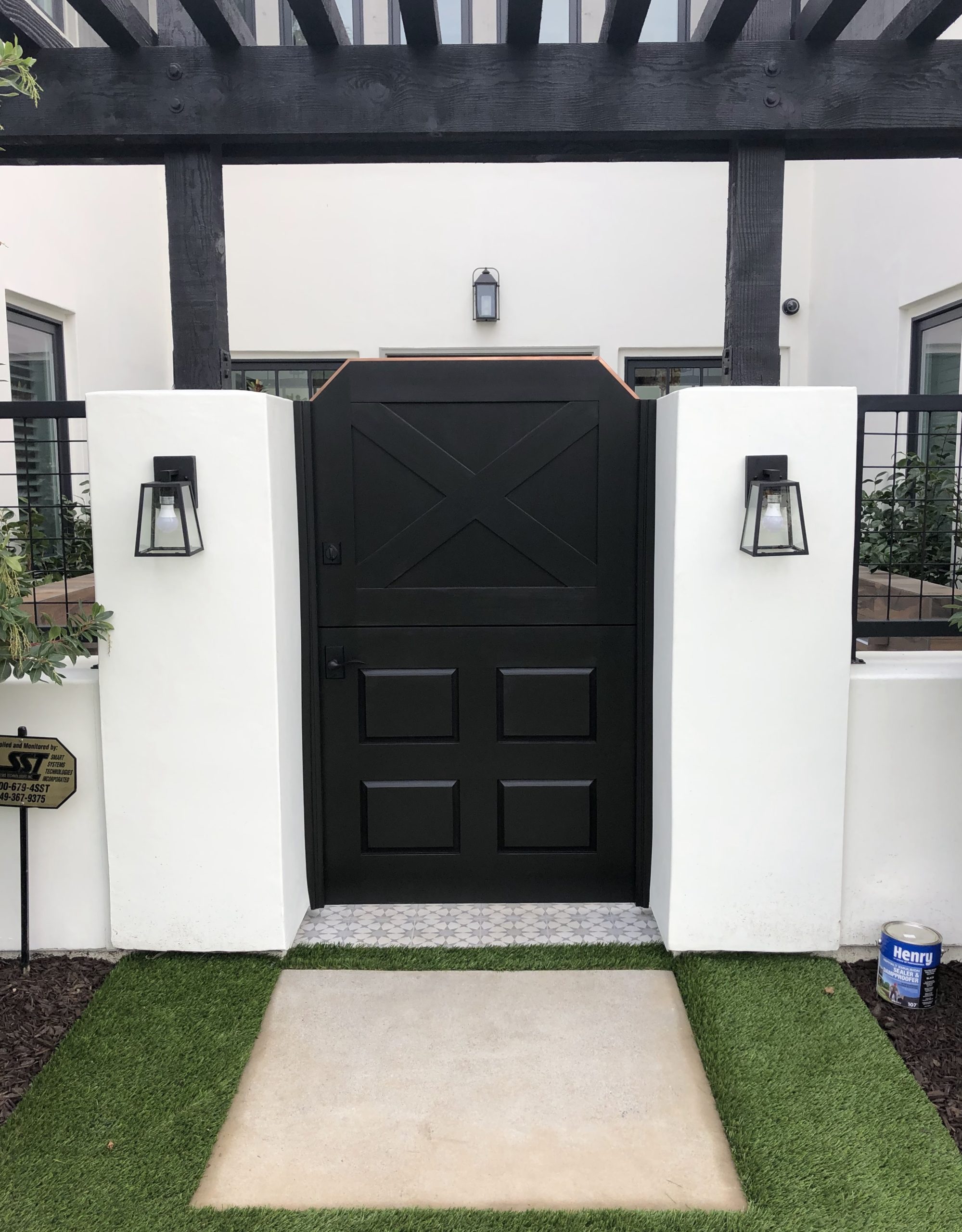 Contemporary & Modern Wood Gate 1330