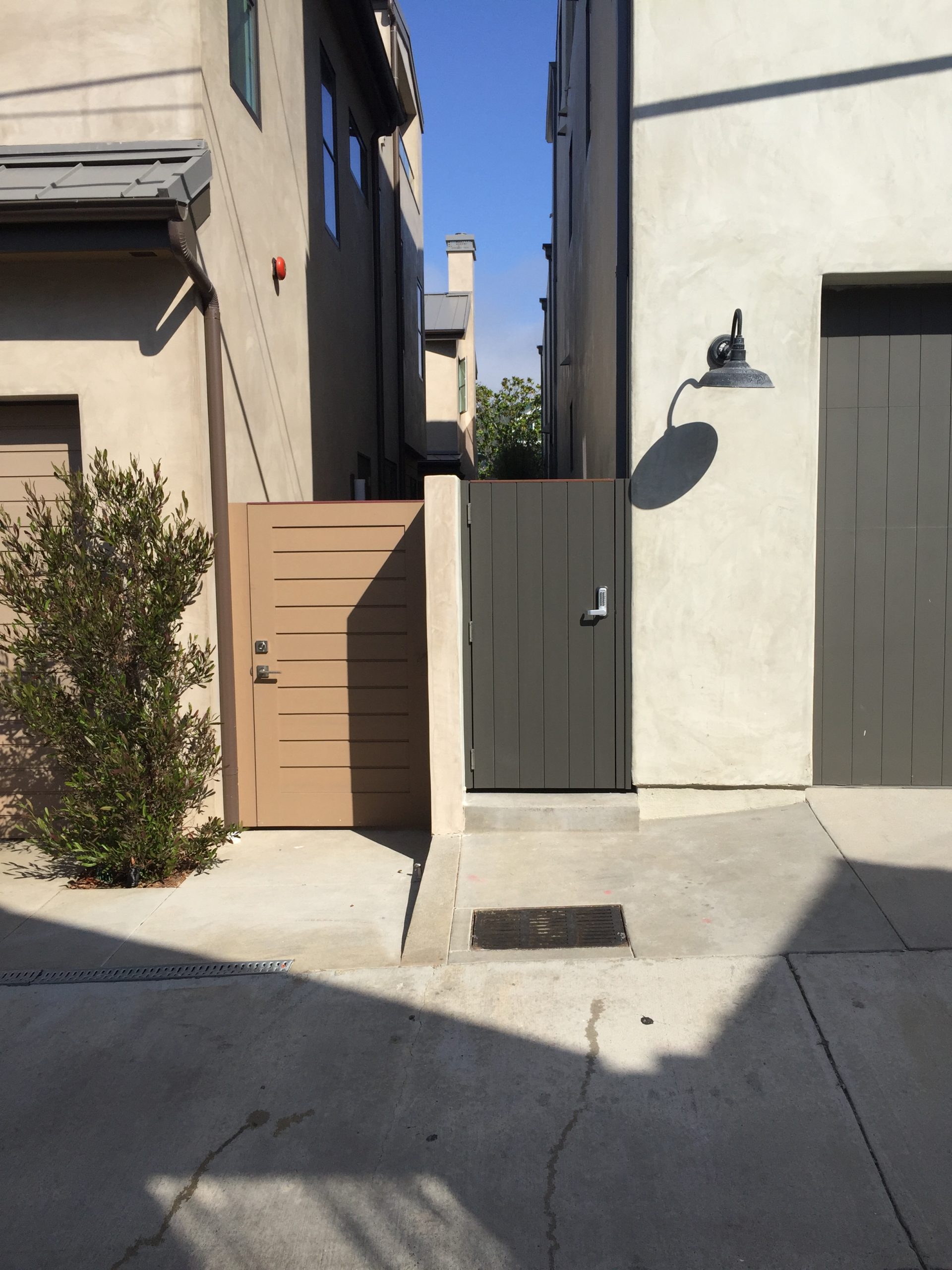 Contemporary & Modern Wood Gate 1331
