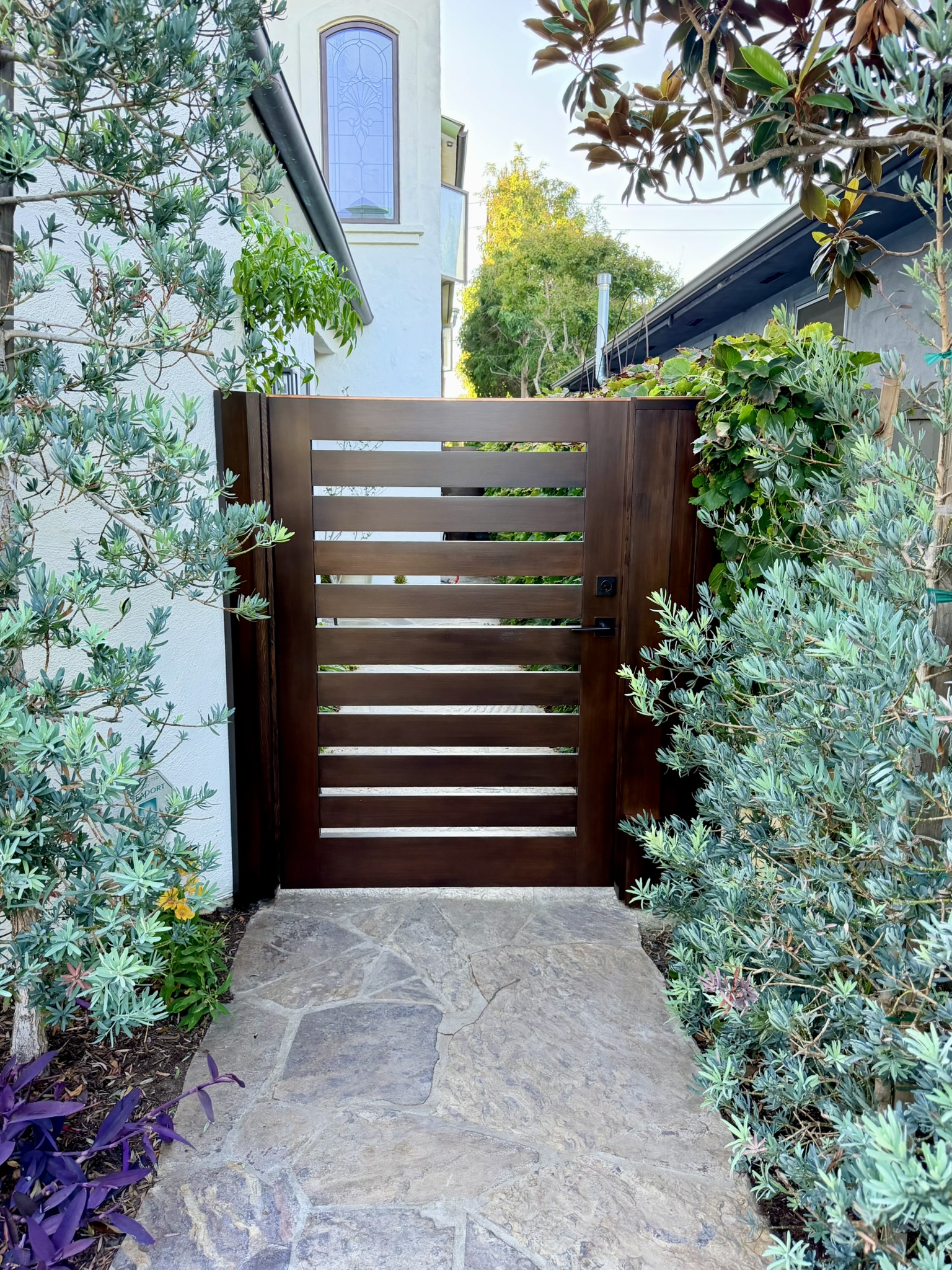 Contemporary & Modern Wood Gate 1335