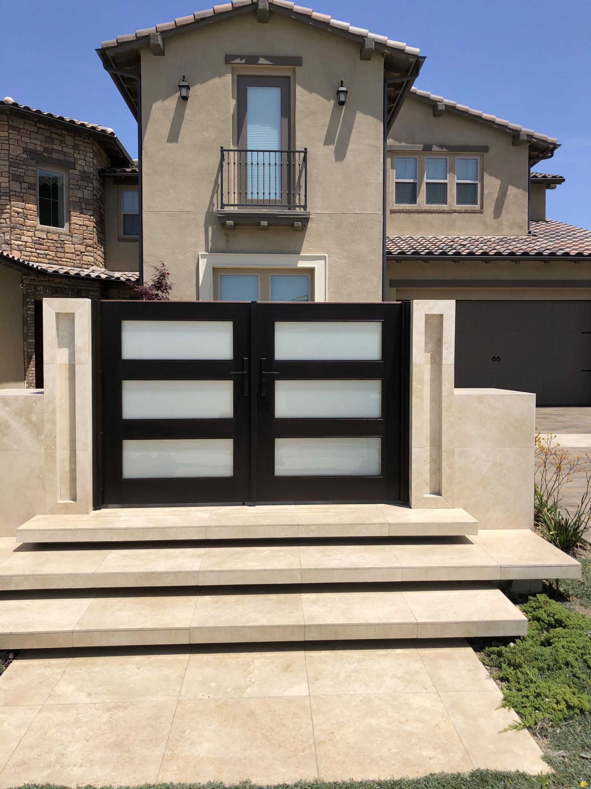 Contemporary & Modern Wood Gate 1336