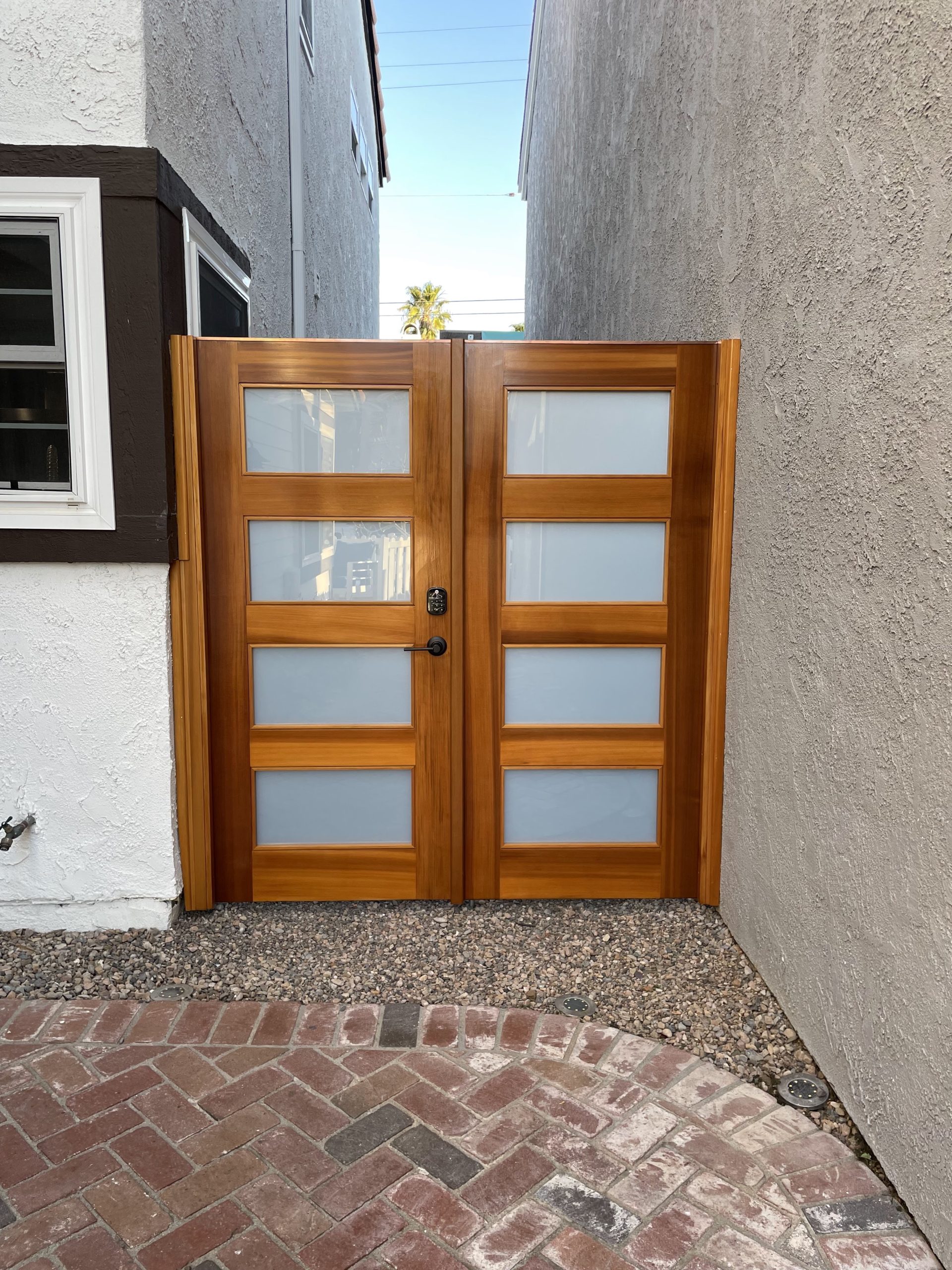 Contemporary & Modern Wood Gate 1343