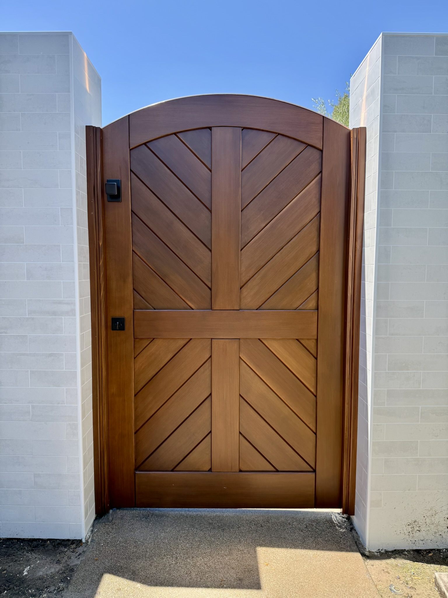 Contemporary & Modern Wood Gate 1349