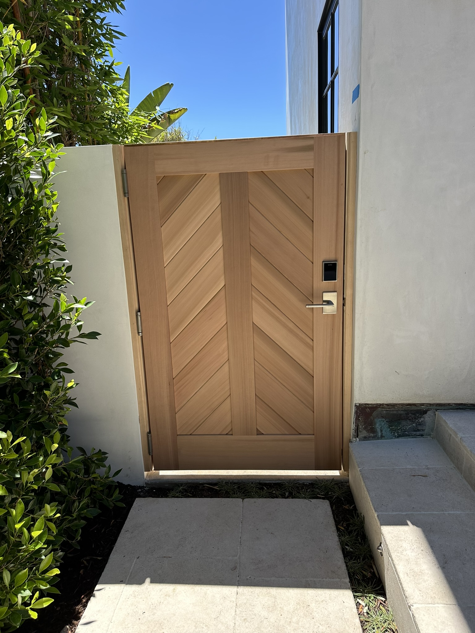 Contemporary & Modern Wood Gate 1352