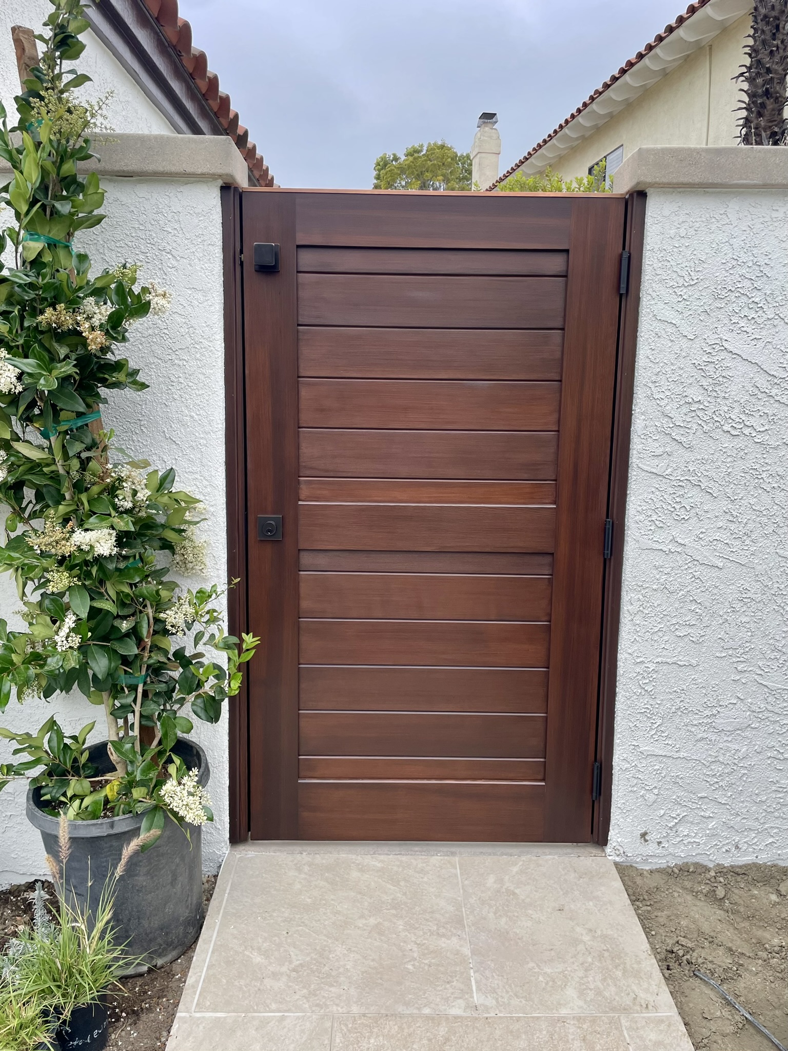 Contemporary & Modern Wood Gate 1365