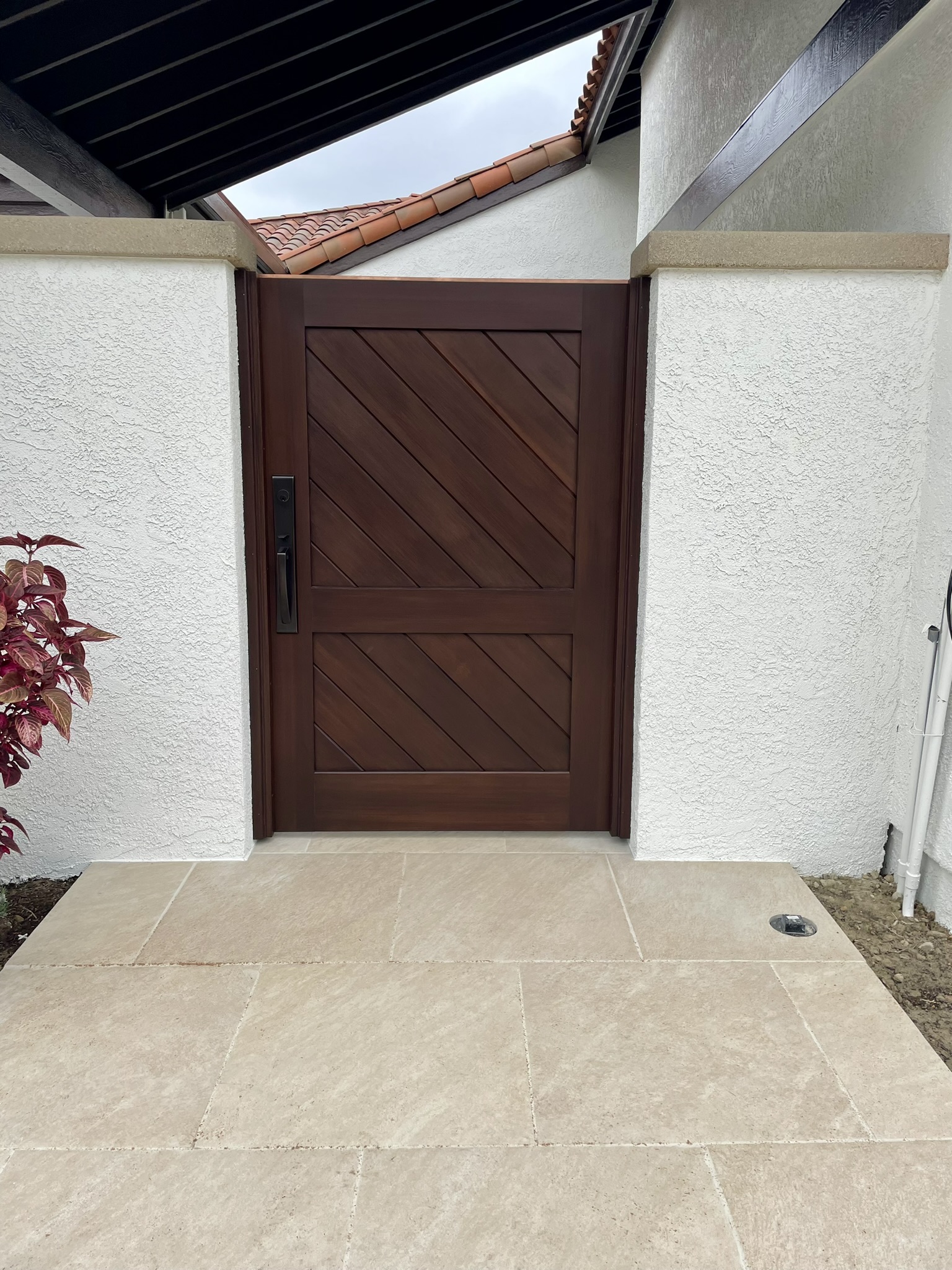 Contemporary & Modern Wood Gate 1366