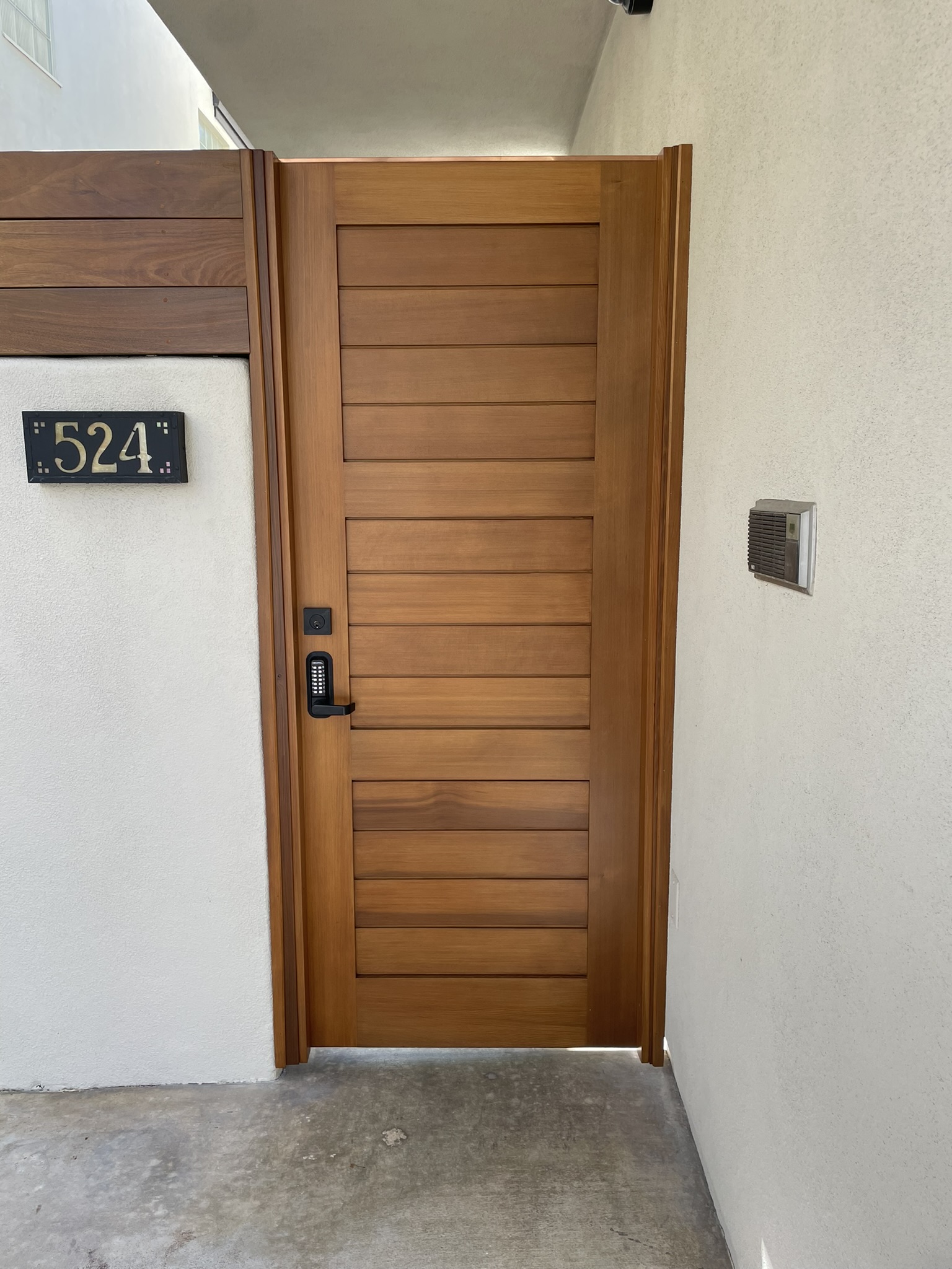 Contemporary & Modern Wood Gate 1367