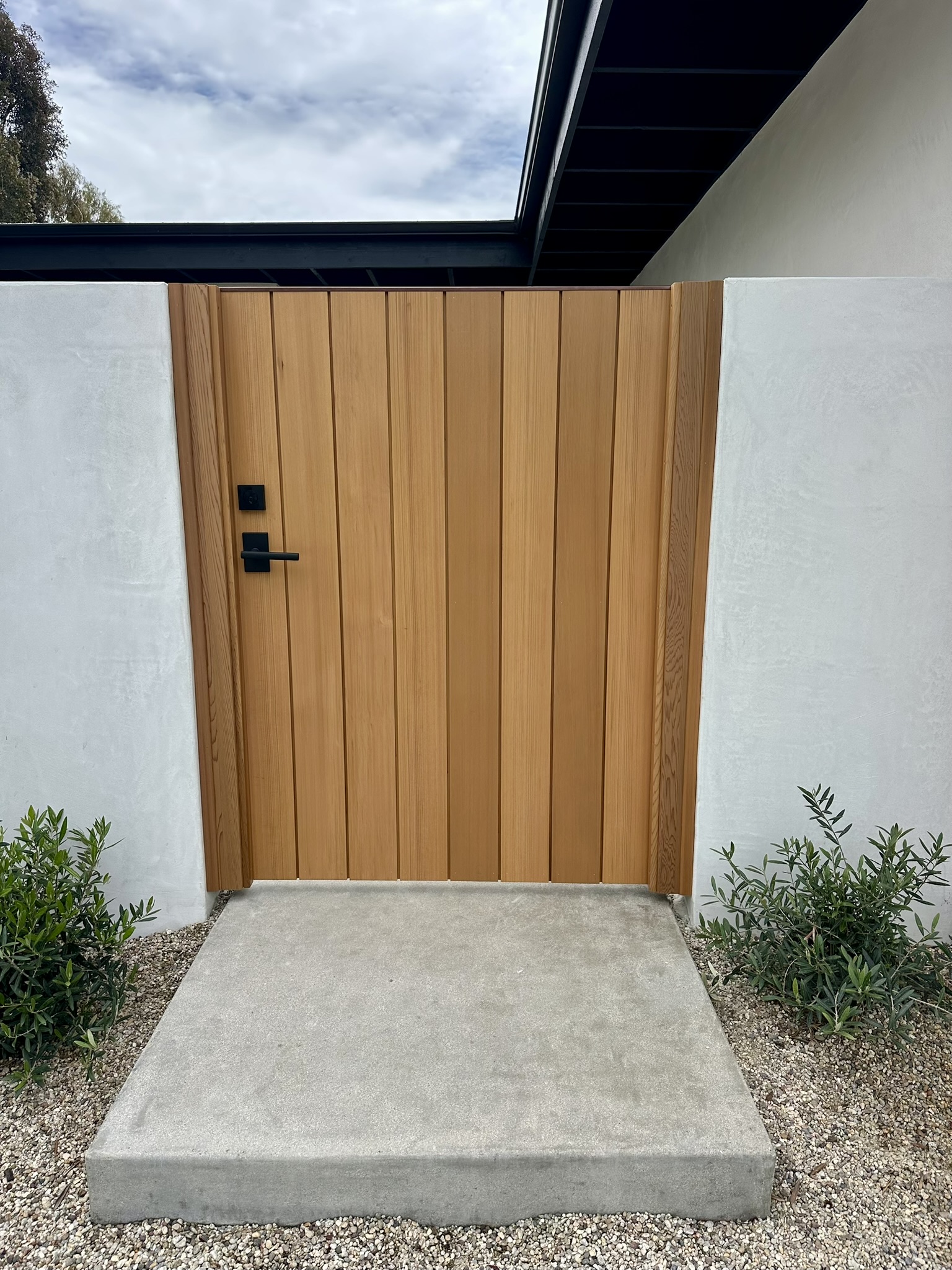 Contemporary & Modern Wood Gate 1374