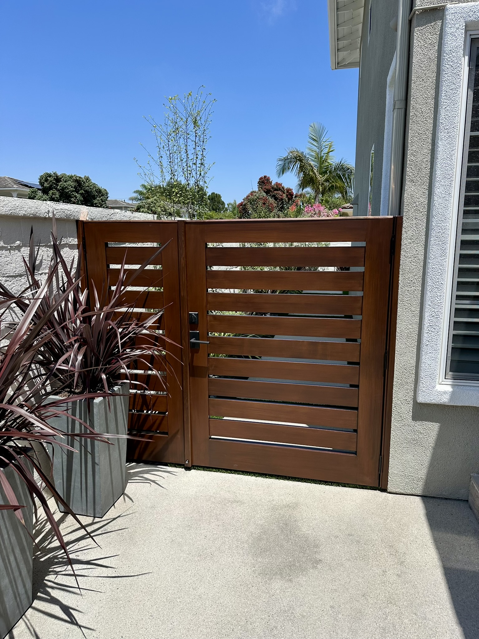 Contemporary & Modern Wood Gate 1378