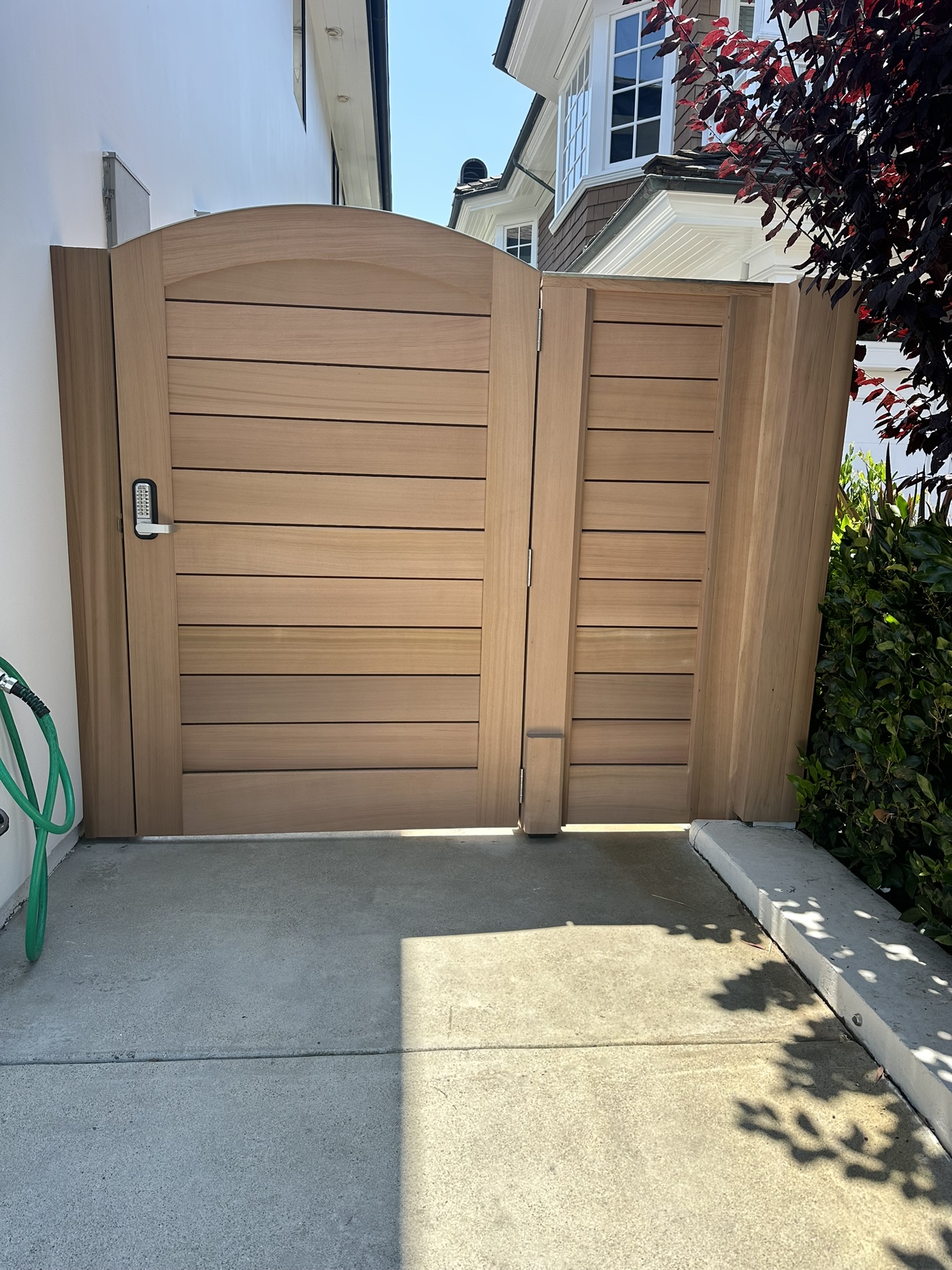 Contemporary & Modern Wood Gate 1379