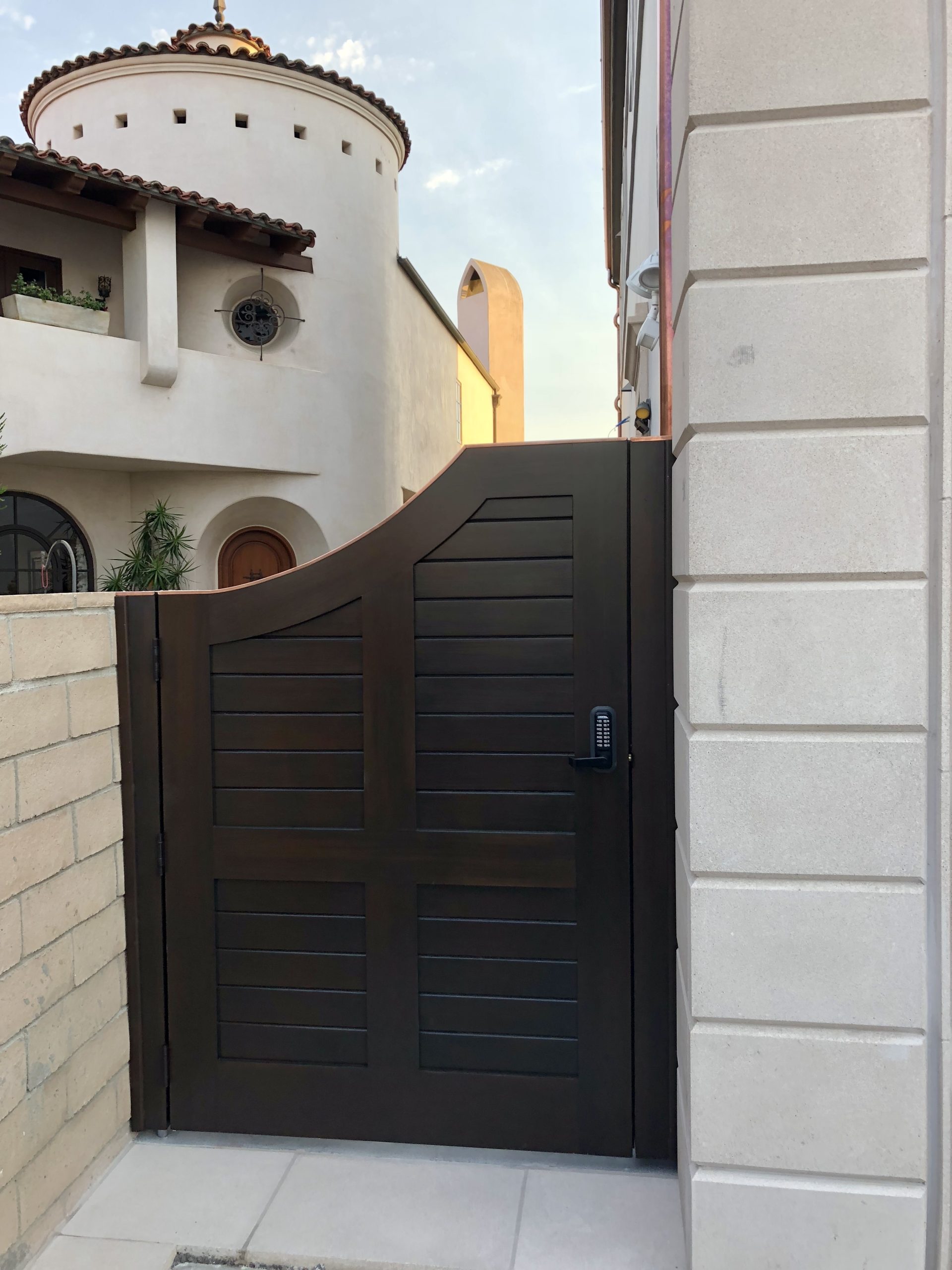Contemporary & Modern Wood Gate 1384