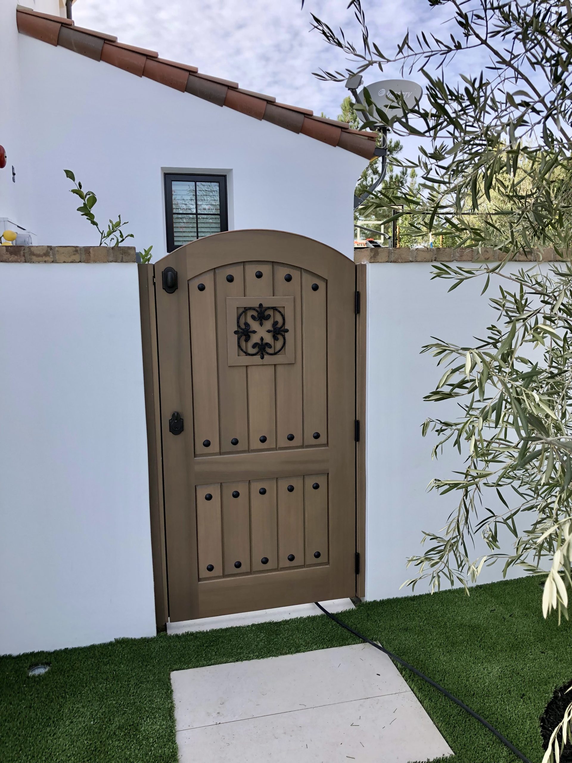 Mediterranean Wood Gate 1225