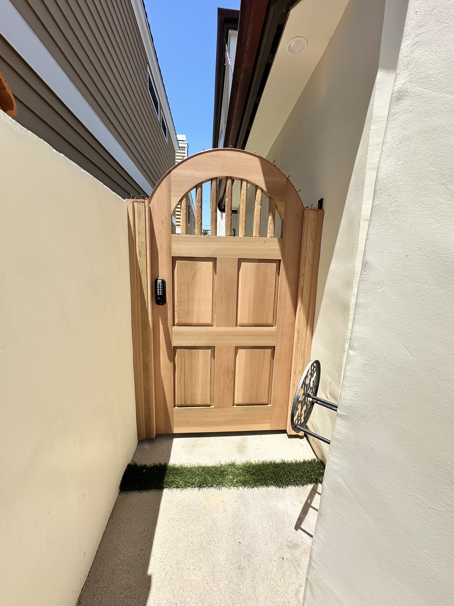 Mediterranean Wood Gate 1230