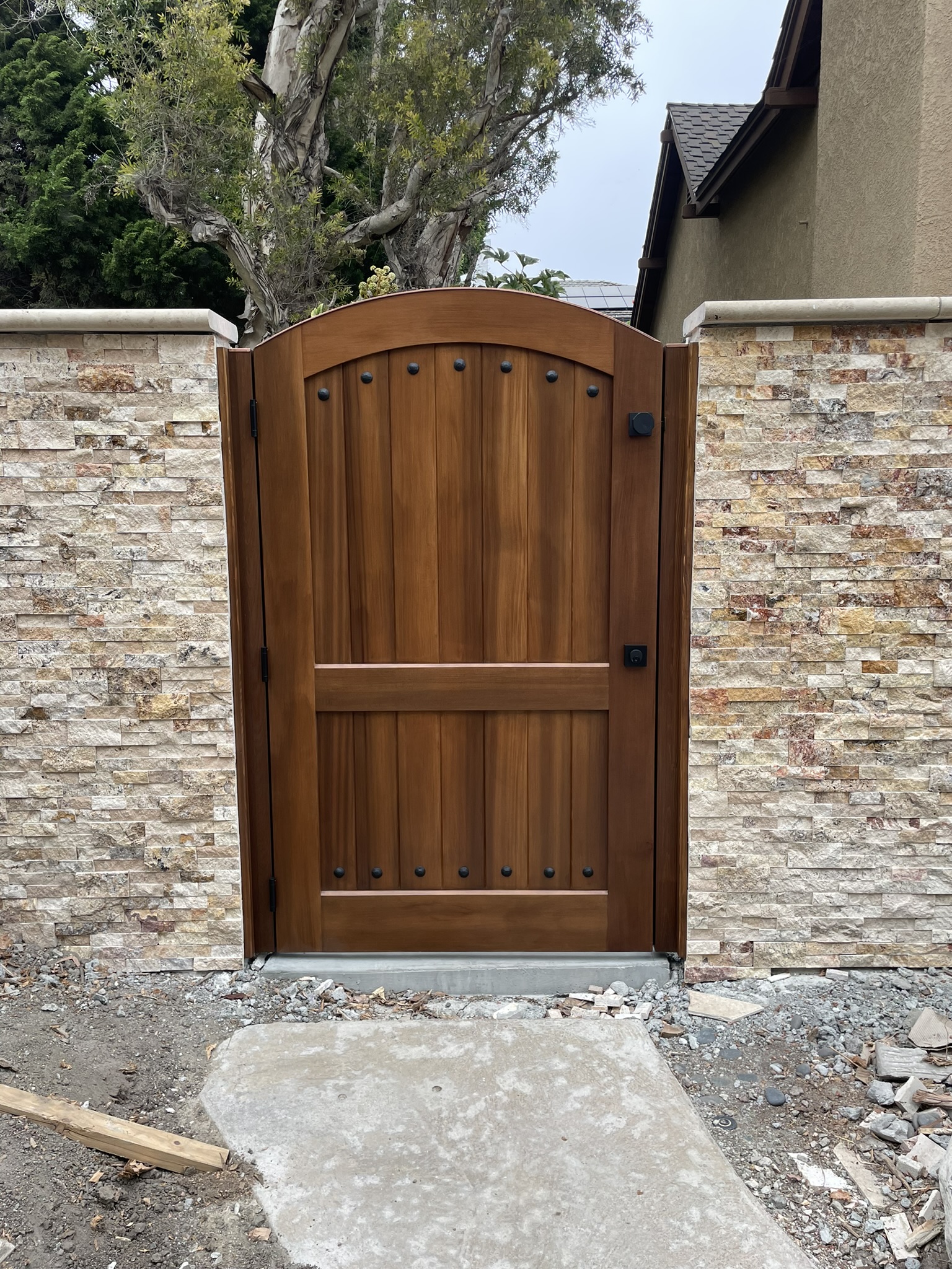 Mediterranean Wood Gate 1280